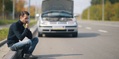 Motorista indenizado após ter carro avariado por paralelepípedo solto em via pública