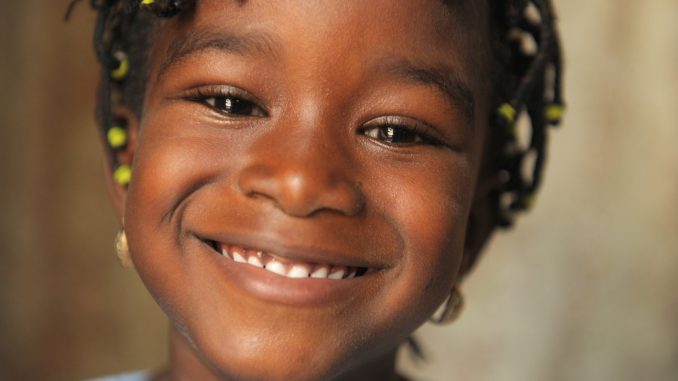 Aplicativo quer trazer vídeo de crianças aptas a adoção no RS