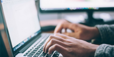 Editora e jornalista devem indenizar empresário por conteúdo ofensivo de obra