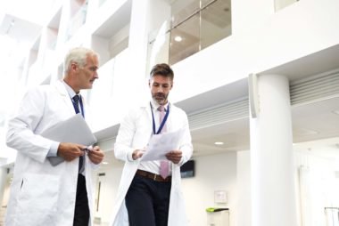 Hospital não pode pagar insalubridade proporcional a jornada reduzida de auxiliar de enfermagem